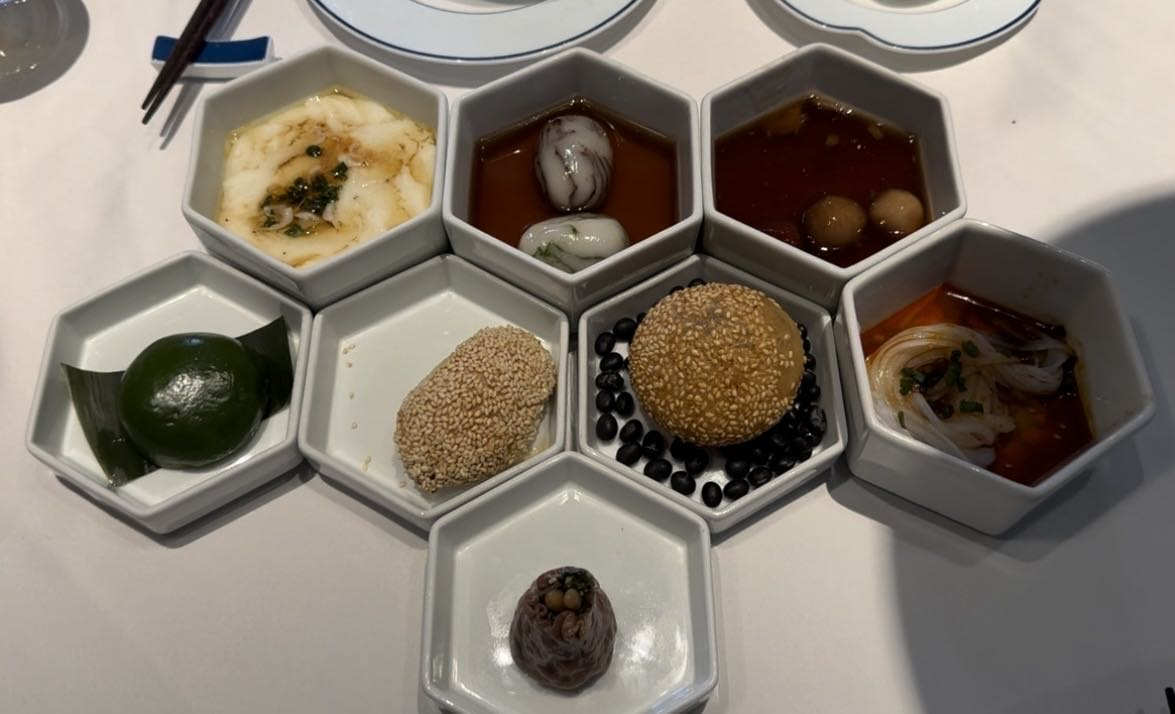 南京夫子庙迎客流高峰，“供需两旺”让新春消费“火”起来