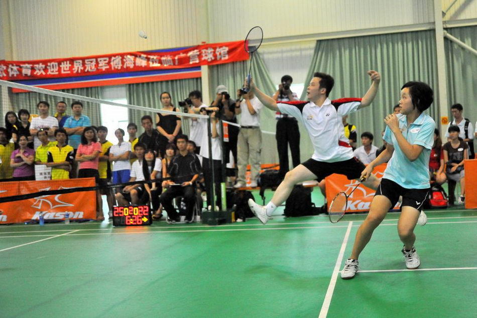 {YY GAME}(国内最大的羽毛球论坛是哪个)